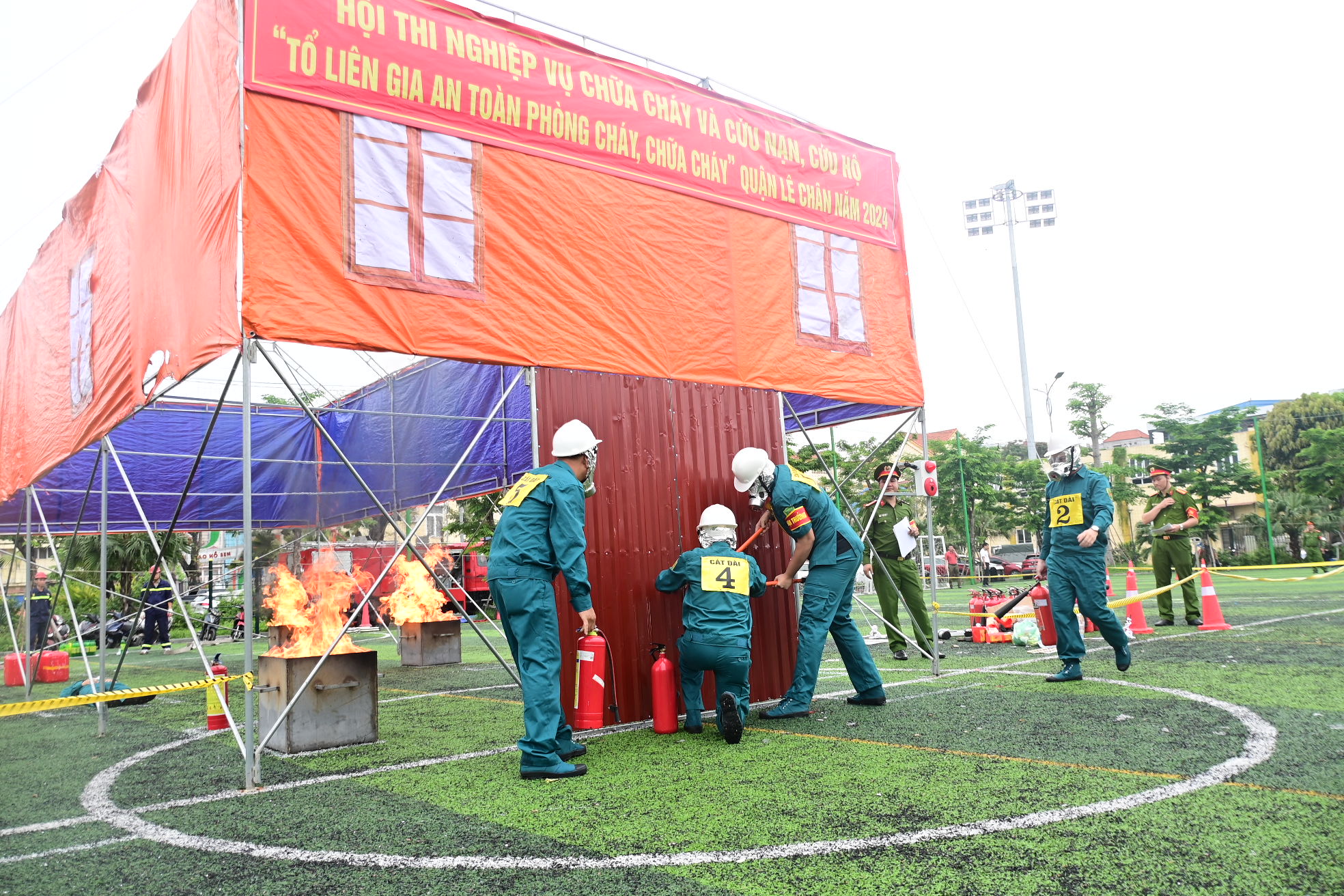 Quận Lê Chân: Tổ chức thành công Hội thi nghiệp vụ chữa cháy và cứu nạn, cứu hộ 